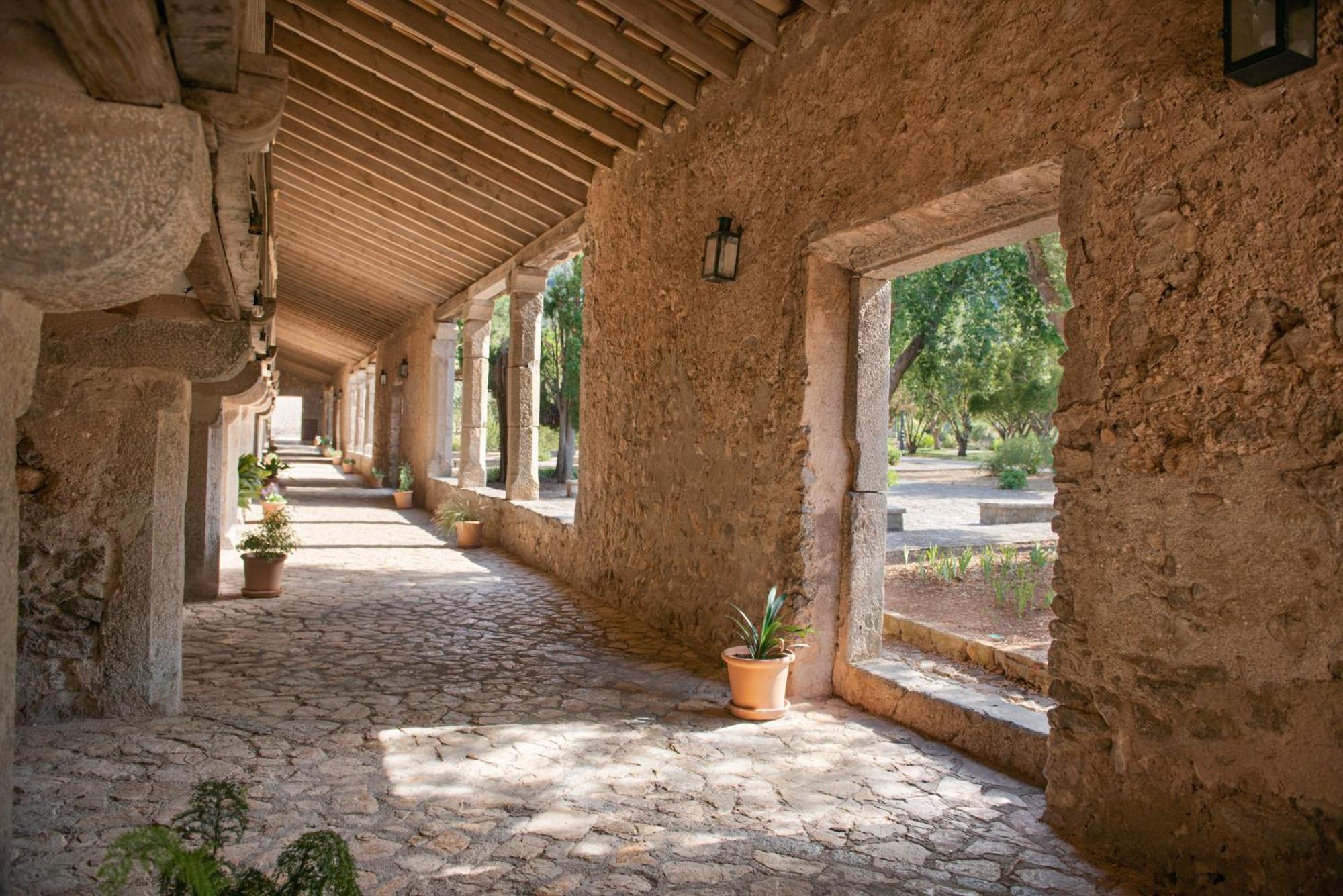 Santuari De Lluc Hotel Exterior photo