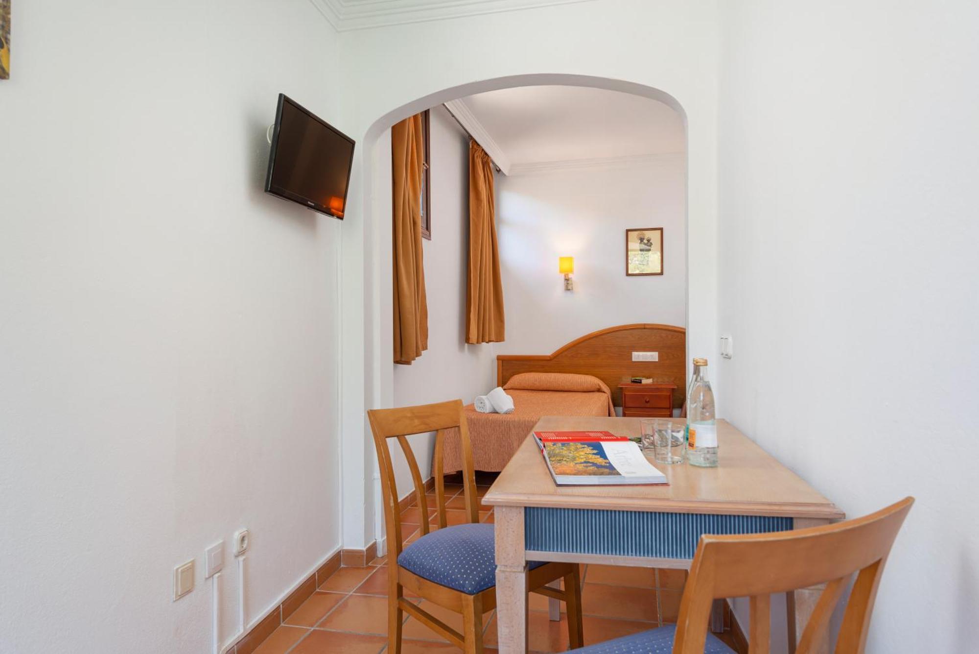 Santuari De Lluc Hotel Room photo