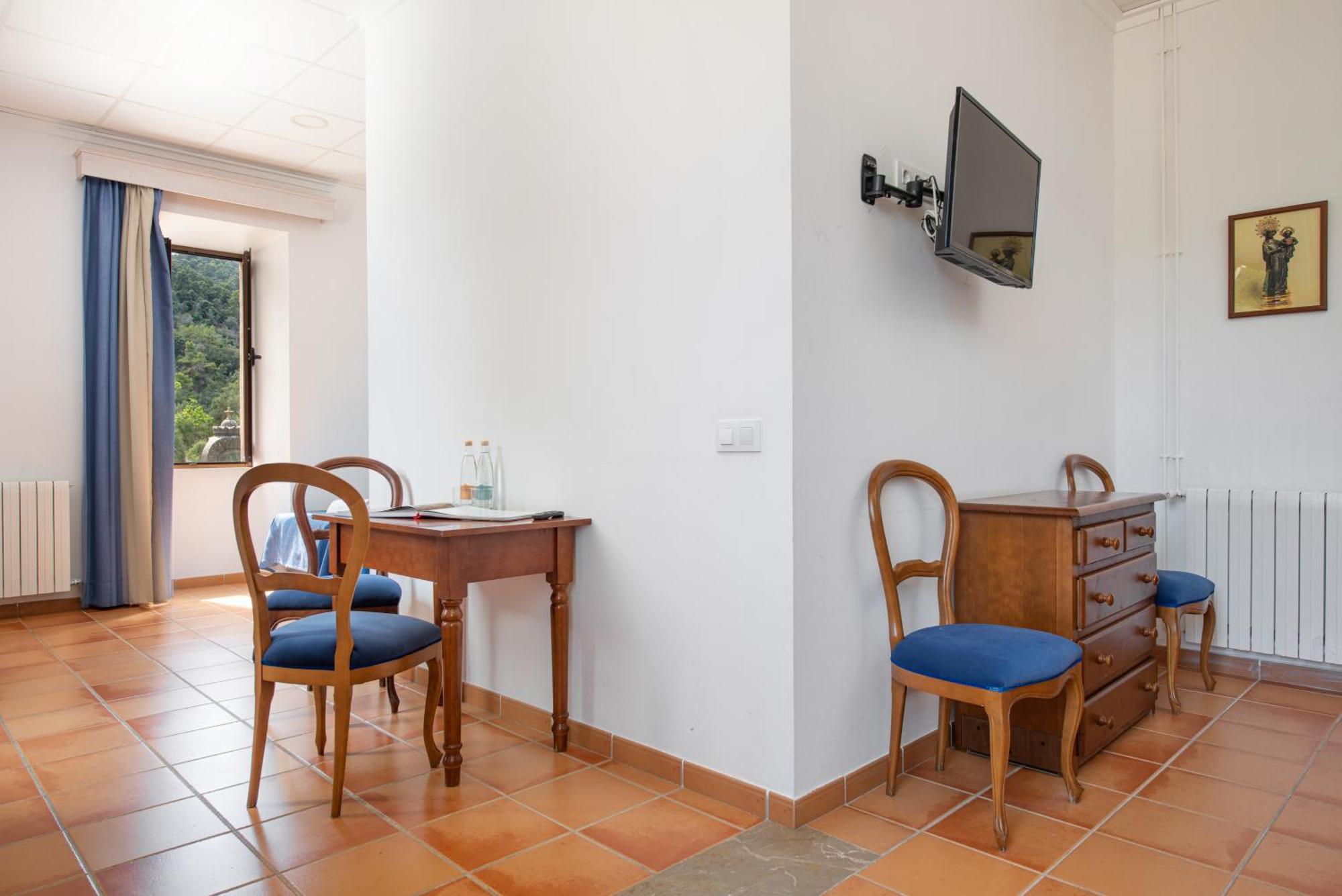 Santuari De Lluc Hotel Room photo