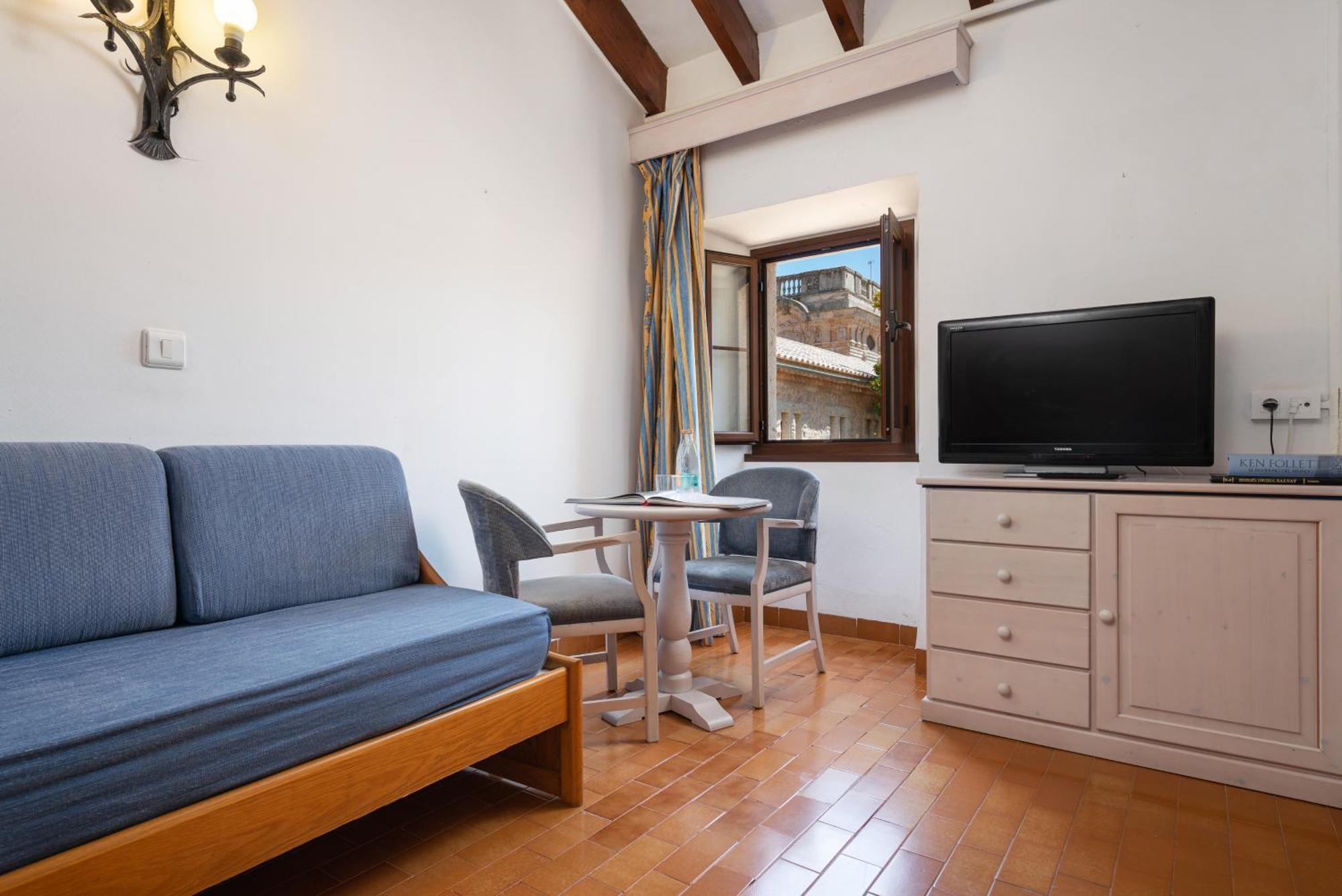 Santuari De Lluc Hotel Room photo